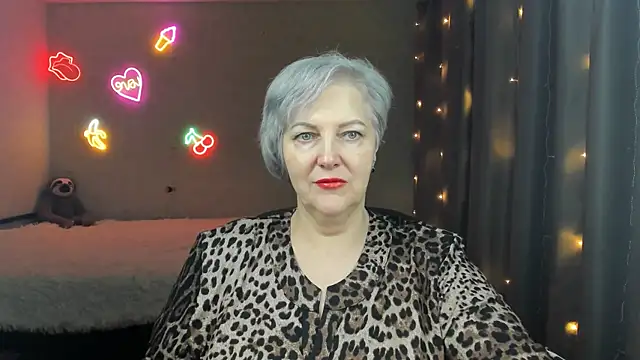 Mary-Leee online show from 03-11-26, 07:02