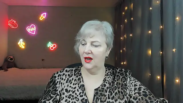 Mary-Leee online show from 03-24-26, 05:13