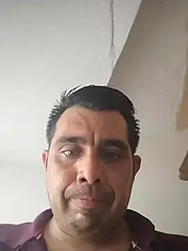 Snapshot of manuel4200 chatting on 07-26-26, 12:39 manuel4200 online show from 07-26-26, 12:39