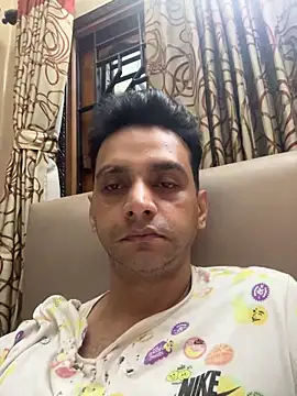 online4u08 online show from 04-17-26, 08:33