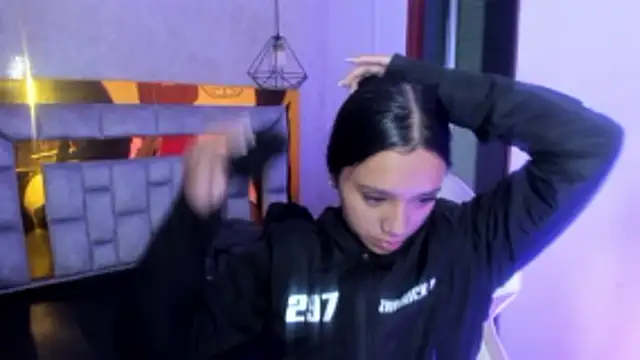 miiaboss  online show from 03-27-26, 11:11