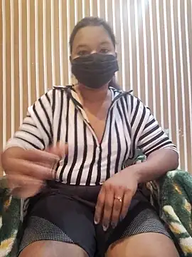 Snapshot of Cutie_bae011 chatting on 02-26-26, 05:57 Cutie bae011 online show from 02-26-26, 05:57