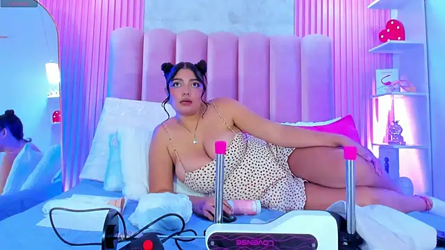 ArianaRougee online show from 07-04-26, 05:36