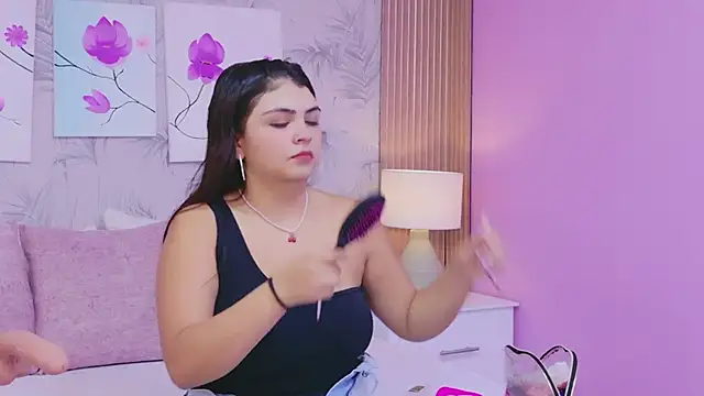 EmmaLeens online show from 04-17-26, 11:57