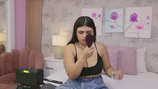 EmmaLeens online show from 03-18-26, 11:35