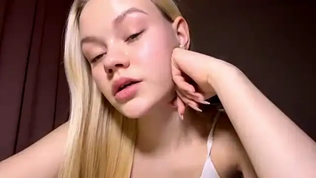 MiaCashe online show from 03-04-26, 03:09