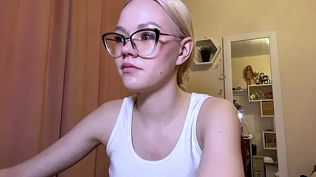 MiaCashe online show from 03-21-26, 01:59