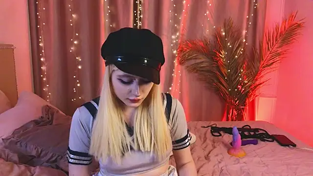 rraffaellka online show from 04-11-26, 09:29