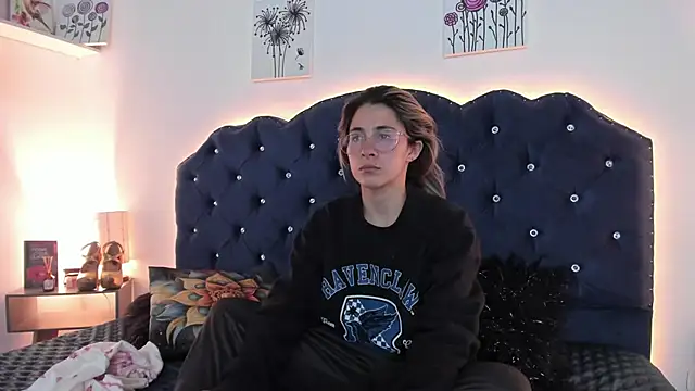 SaraRoadess online show from 02-27-26, 09:36