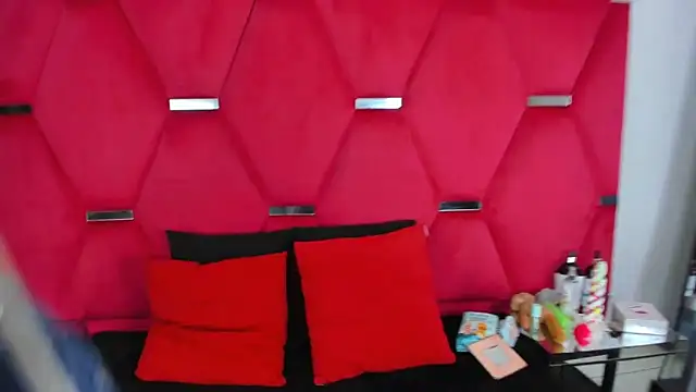Alicee Grey online show from 04-20-26, 02:18
