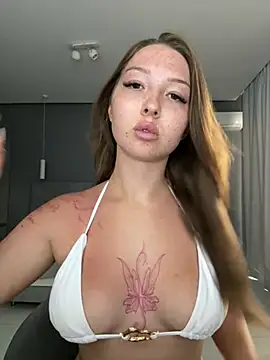 Bellesweett online show from 06-18-26, 01:38