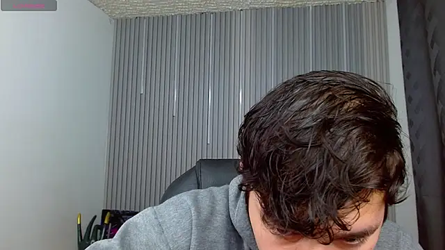Julian Smith21 online show from 05-14-26, 03:36