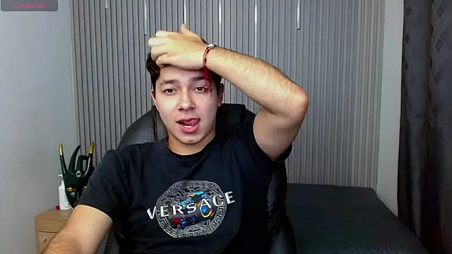 Julian Smith21 online show from 04-08-26, 03:41