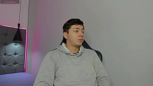 Julian Smith21 online show from 03-03-26, 12:34