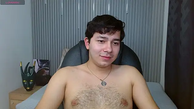 Julian Smith21 online show from 05-08-26, 04:49