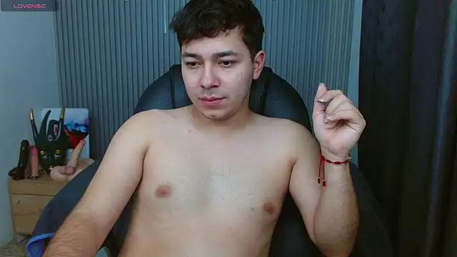 Snapshot of Julian_Smith21 chatting on 07-11-26, 12:22 Julian Smith21 online show from 07-11-26, 12:22