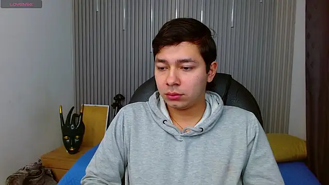 Julian Smith21 online show from 04-19-26, 04:13