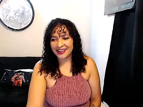 Snapshot of Nerea_Boolsara8 chatting on 05-06-26, 12:14 Nerea Boolsara8 online show from 05-06-26, 12:14