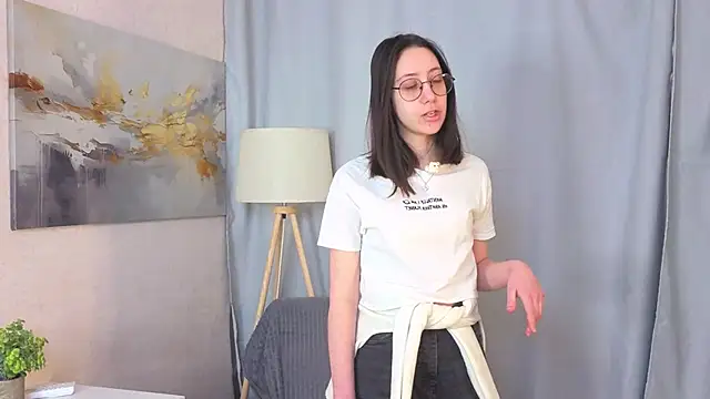 DoraWhitrock online show from 02-23-26, 05:09