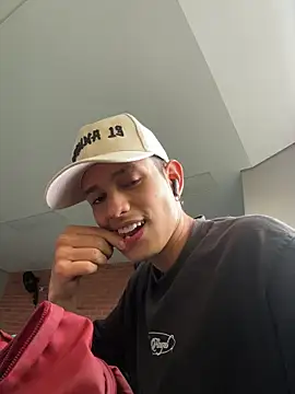 HarryGaze online show from 02-25-26, 01:11