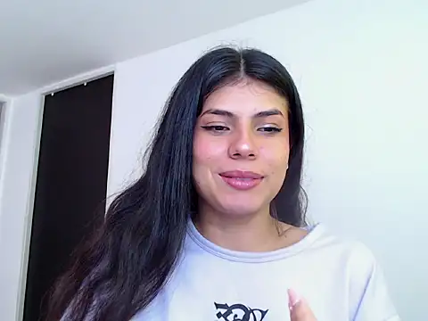 Mini Sky online show from 02-25-26, 01:22