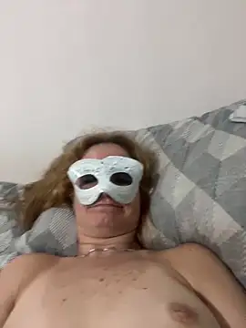 Snapshot of Cristal2342 chatting on 02-27-26, 01:39 Cristal2342 online show from 02-27-26, 01:39