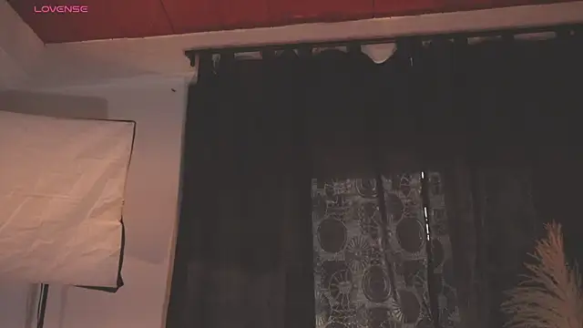 Snapshot of __lya_ chatting on 05-16-26, 08:19 lya online show from 05-16-26, 08:19