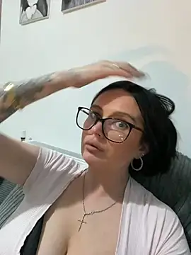 Grizzlybrizzles online show from 03-25-26, 08:41