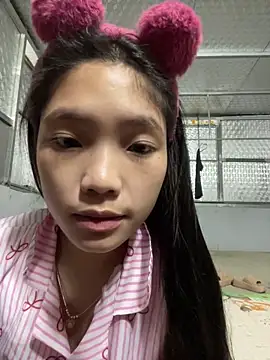 Snapshot of Rio-cute chatting on 05-08-26, 04:55 Rio-cute online show from 05-08-26, 04:55