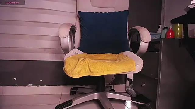 dirty 27cms online show from 12-20-25, 11:51