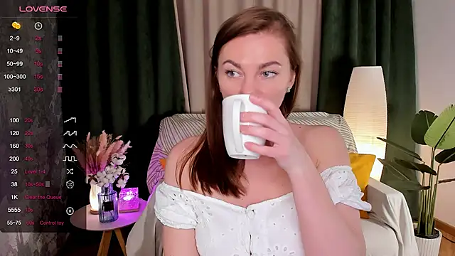 ParisJackson online show from 04-03-26, 08:32