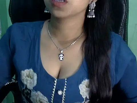 Snapshot of cute_momo_love chatting on 03-31-26, 05:31 cute momo love online show from 03-31-26, 05:31