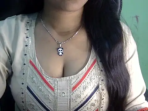Snapshot of cute_momo_love chatting on 04-07-26, 06:26 cute momo love online show from 04-07-26, 06:26