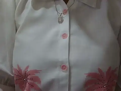 Snapshot of cute_momo_love chatting on 07-14-26, 05:34 cute momo love online show from 07-14-26, 05:34