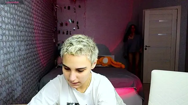 LuxuryLoverss online show from 03-06-26, 11:05