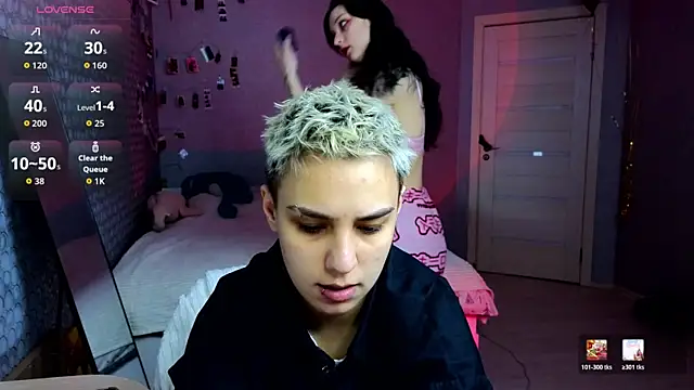 LuxuryLoverss online show from 04-10-26, 11:06