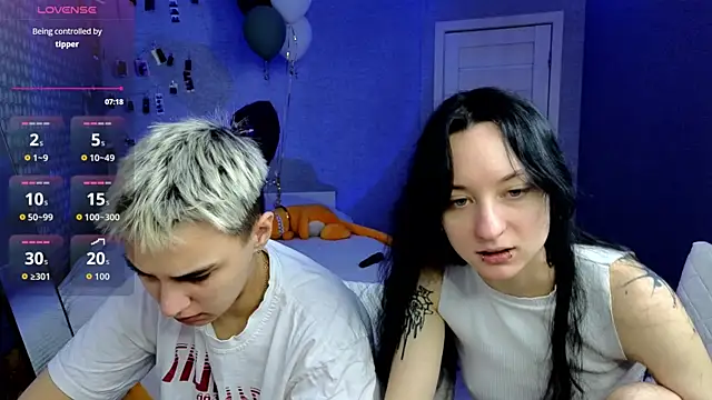 LuxuryLoverss online show from 04-13-26, 11:03