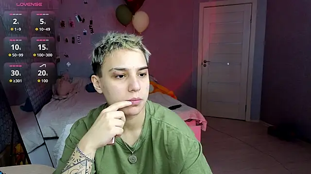 LuxuryLoverss online show from 04-14-26, 11:15