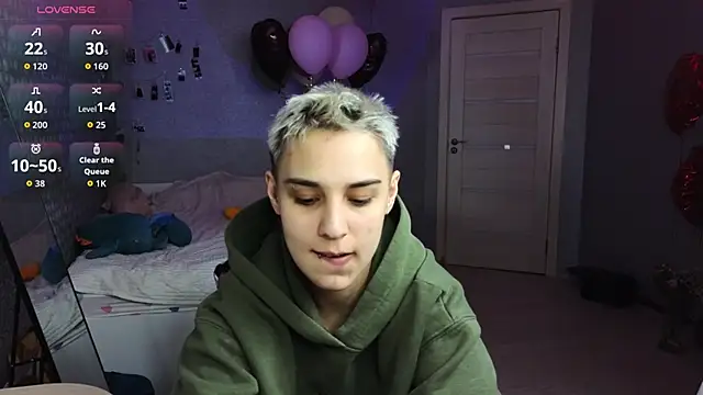 LuxuryLoverss online show from 03-25-26, 11:20