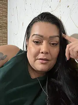 Snapshot of violeta_delavega chatting on 05-13-26, 10:06 violeta delavega online show from 05-13-26, 10:06