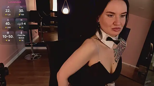 JustGrace online show from 04-12-26, 05:11