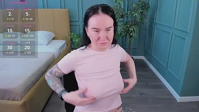 JustGrace online show from 04-10-26, 05:36