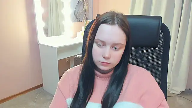 LynnaNull online show from 02-23-26, 07:53