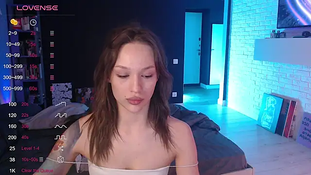 Snapshot of Jade_Amore chatting on 04-20-26, 03:46 Jade Amore online show from 04-20-26, 03:46