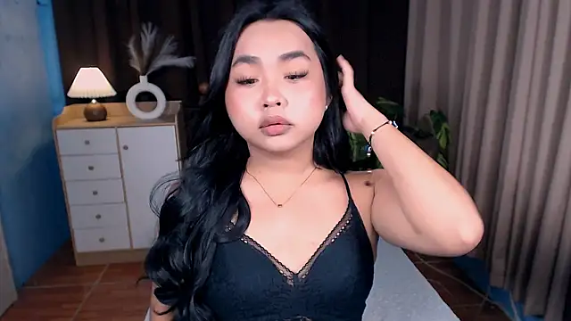 hoellygia online show from 03-10-26, 02:54