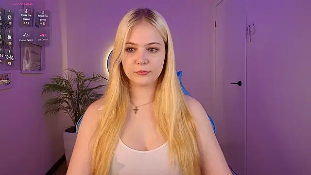 Elle Funning online show from 03-06-26, 08:53