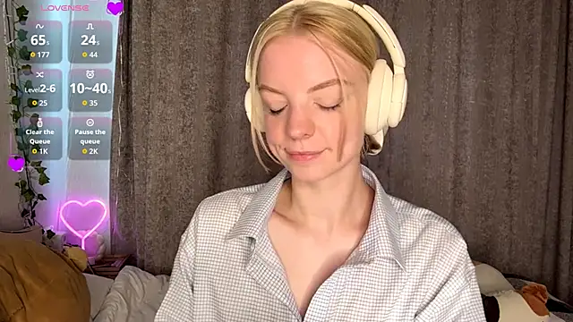 Marry Sornatiko online show from 06-19-26, 03:29