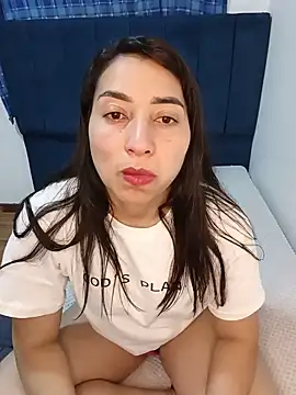 Snapshot of ANGELY_WET_JEET chatting on 06-30-26, 03:06 ANGELY WET JEET online show from 06-30-26, 03:06