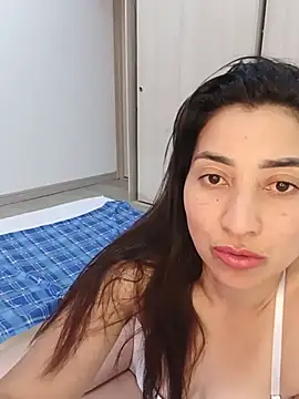 Snapshot of ANGELY_WET_JEET chatting on 07-27-26, 07:54 ANGELY WET JEET online show from 07-27-26, 07:54