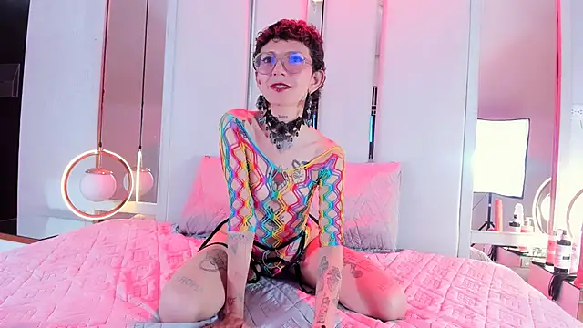 Calioperoux online show from 06-25-26, 10:04